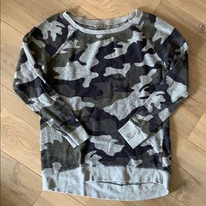 Camoflouge Sweater Sweatshirt